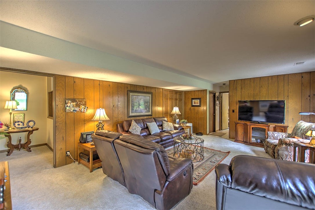 676 West Wolf Road Decatur, IL 62526 - Photo 16 of 34