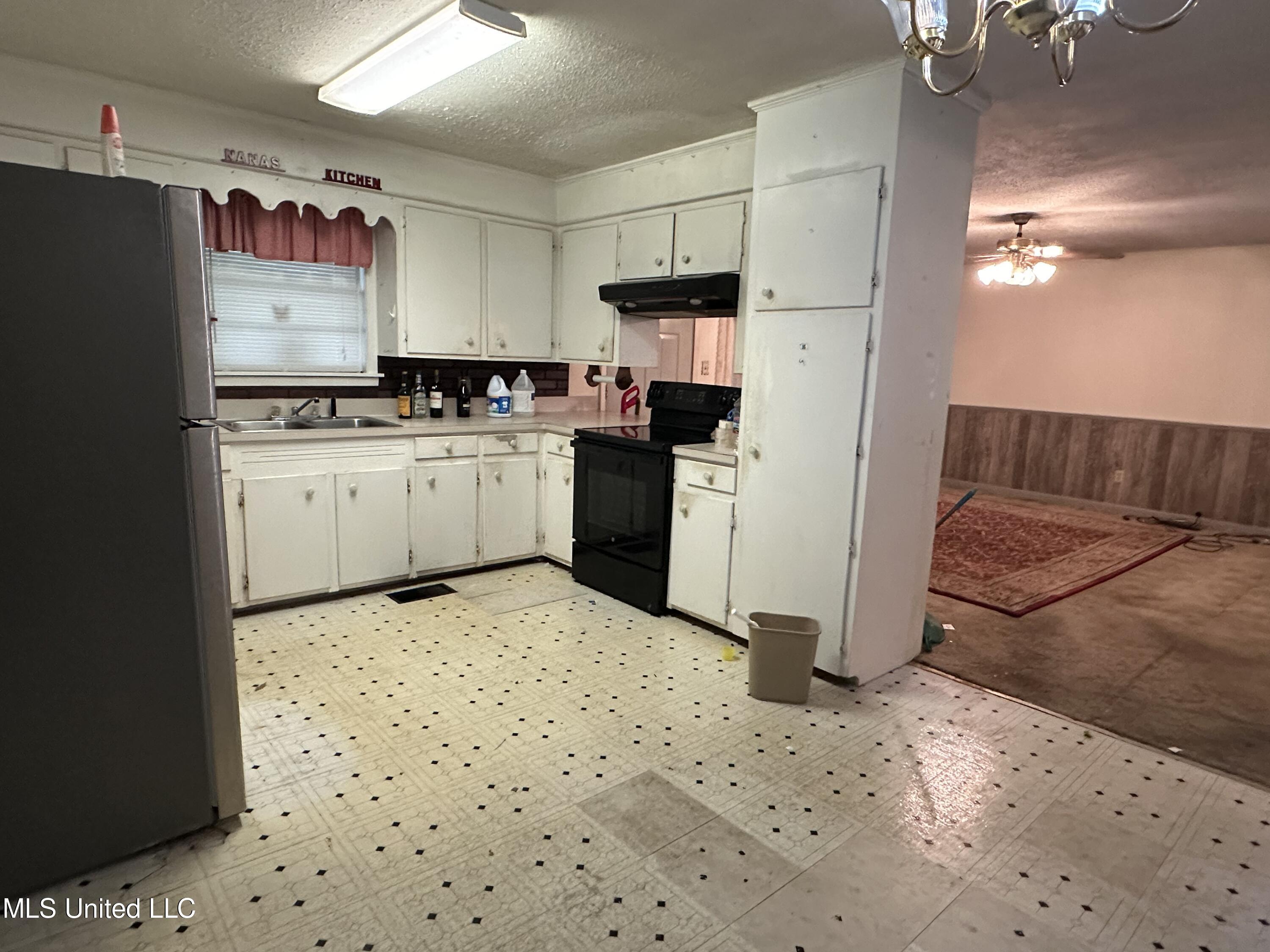 6813 Terry Road Byram, MS 39170 - Photo 6 of 35 IMG_4030