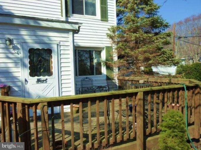 4 Crescent Road, Unit 4H Greenbelt, MD 20770 - Photo 2 of 14 Deck