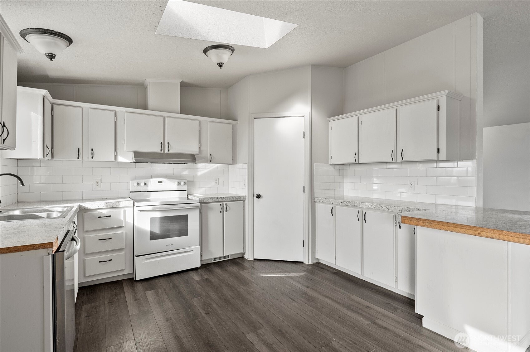 4112 Rd E 9 Northeast Moses Lake, WA 98837 - Photo 14 of 36 Gallery Image 14