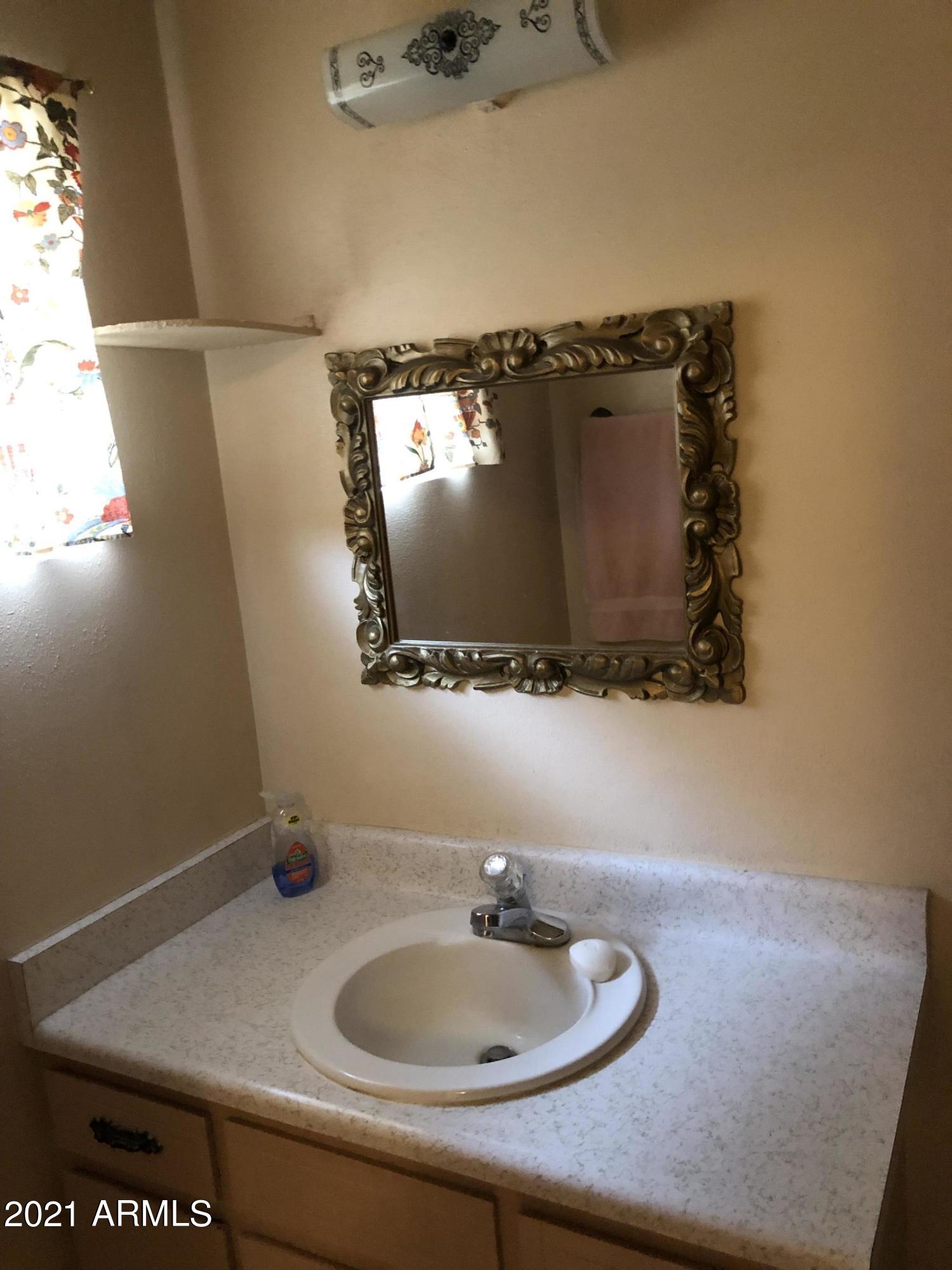 1225 West Mountain View Road Phoenix, AZ 85021 - Photo 9 of 10 MASTER BATH