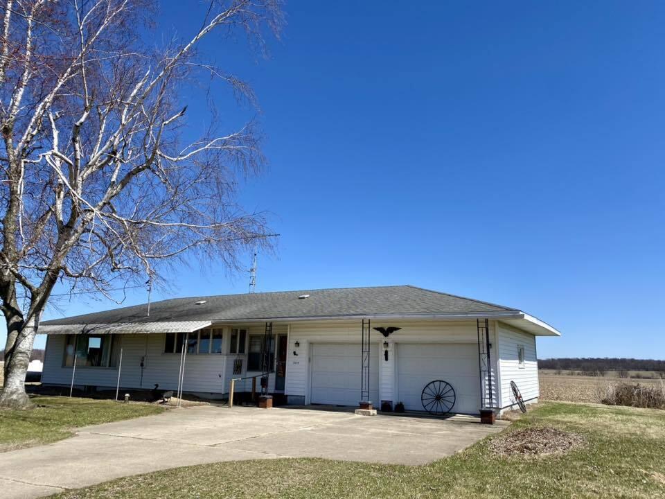 327 Stringtown Road Quincy, MI 49082 - Photo 1 of 23 Front View