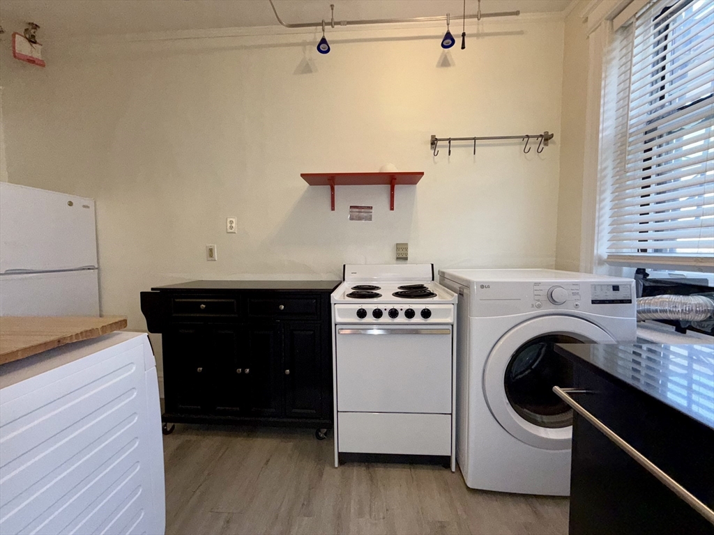 60 Queensberry Street, Unit 15 Boston, MA 02215 - Photo 6 of 8