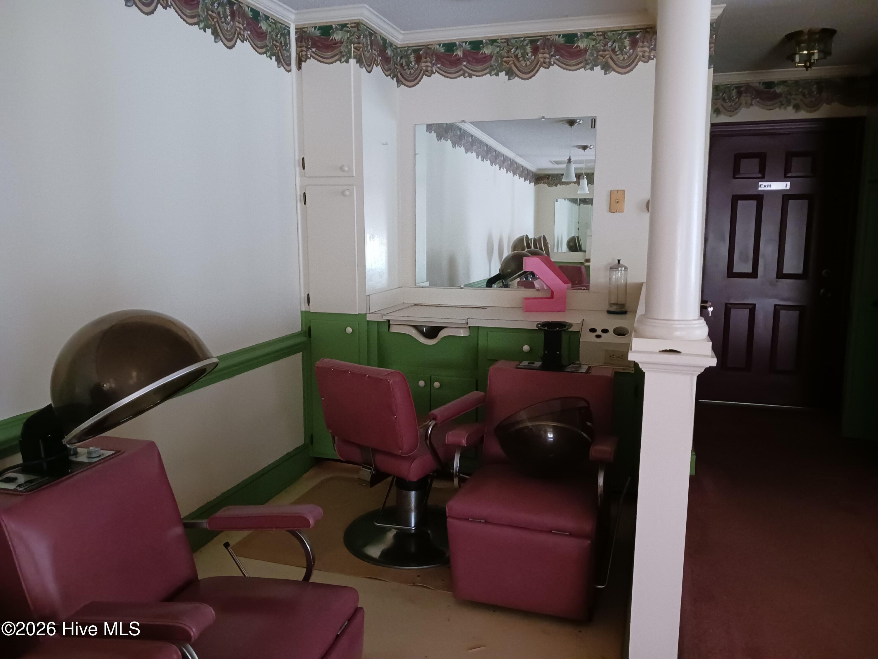 101 West Highland Avenue Kinston, NC 28501 - Photo 18 of 23 Commercial Building Interior