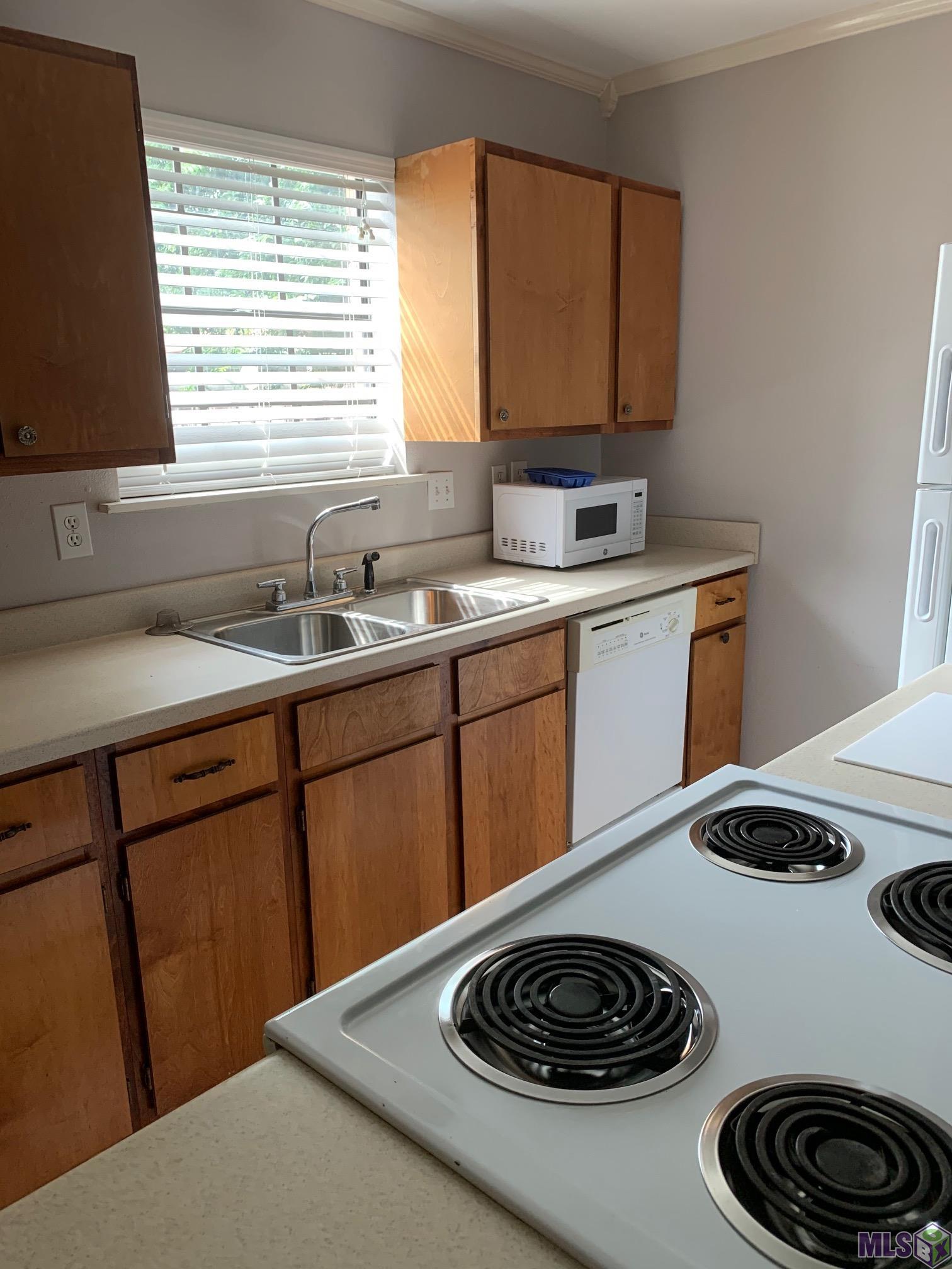 4352 Stumberg Lane Baton Rouge, LA 70816 - Photo 6 of 12