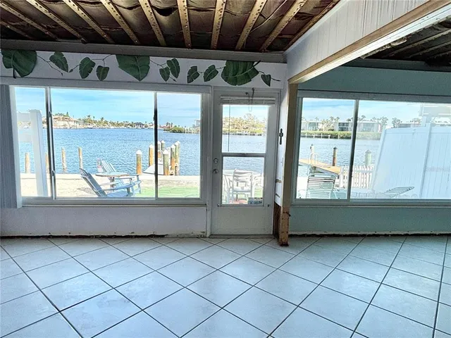 $615,000 | 23 Seaside Court, Holmes Beach, FL 34217