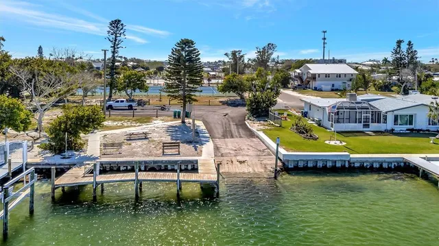 $615,000 | 23 Seaside Court, Holmes Beach, FL 34217