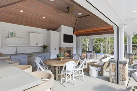 $4,500,000 | 5 Seal Cove Lane, Hingham, MA 02043
