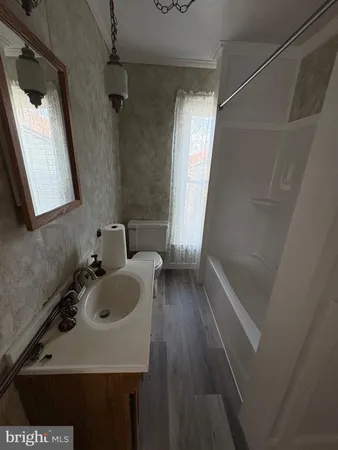 $1,200 | 50 East North Street, Unit 2, Waynesboro, PA 17268