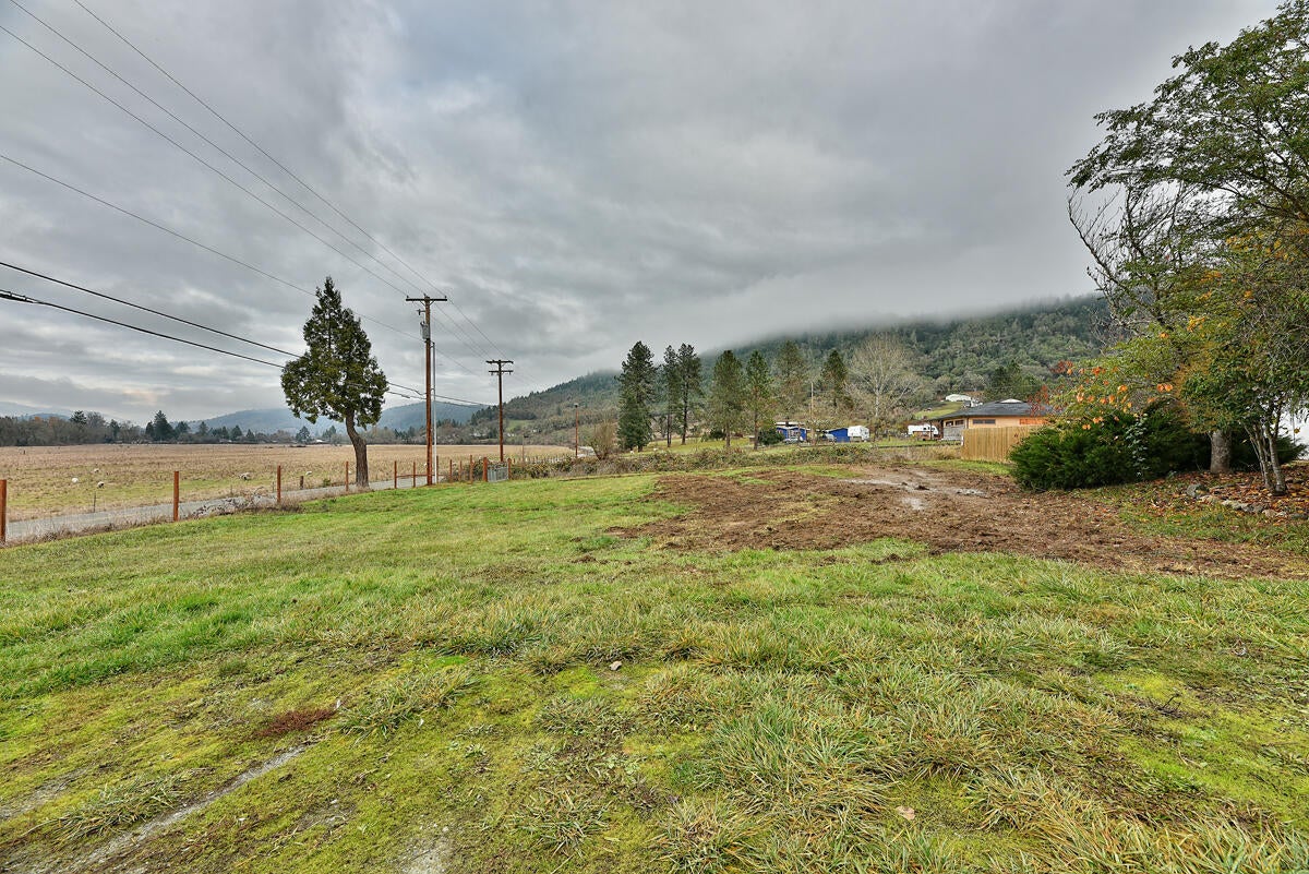 1324 Glenbrook Loop Road Riddle, OR 97469 - Photo 5 of 24 4. Front yard field