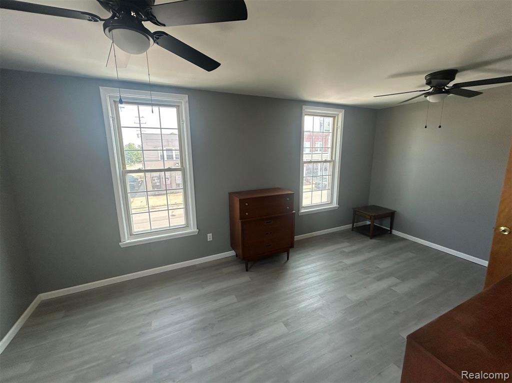 910 Monroe Street Carleton, MI 48117 - Photo 7 of 20