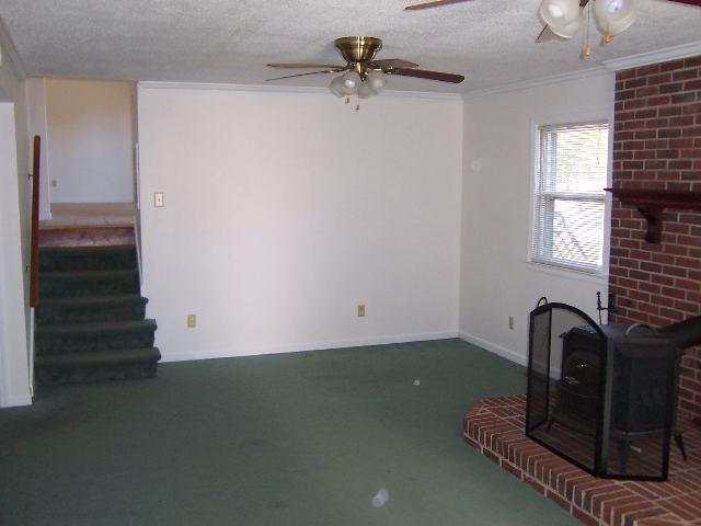 703 Hall Road Easley, SC 29642 - Photo 4 of 9 Gallery Image 4