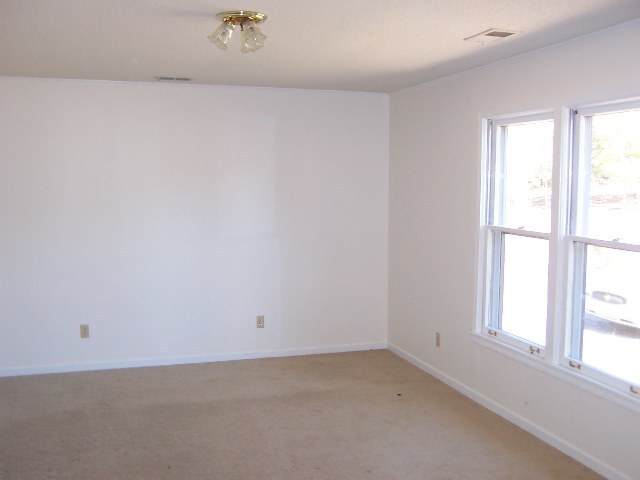 703 Hall Road Easley, SC 29642 - Photo 5 of 9 Gallery Image 5