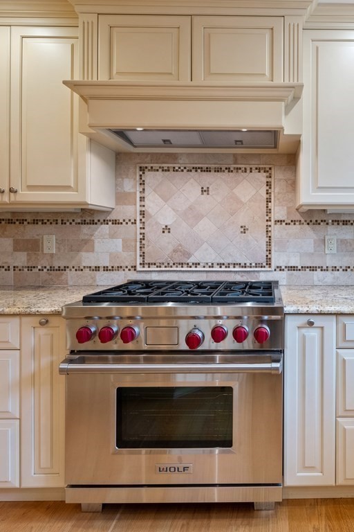 127 York Road Mansfield, MA 02048 - Photo 7 of 38 Gallery Image 7