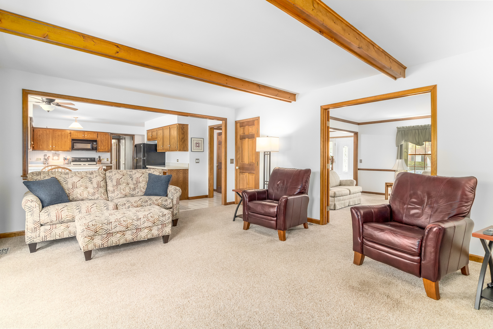 1841 Ranchview Drive Naperville, IL 60565 - Photo 3 of 26