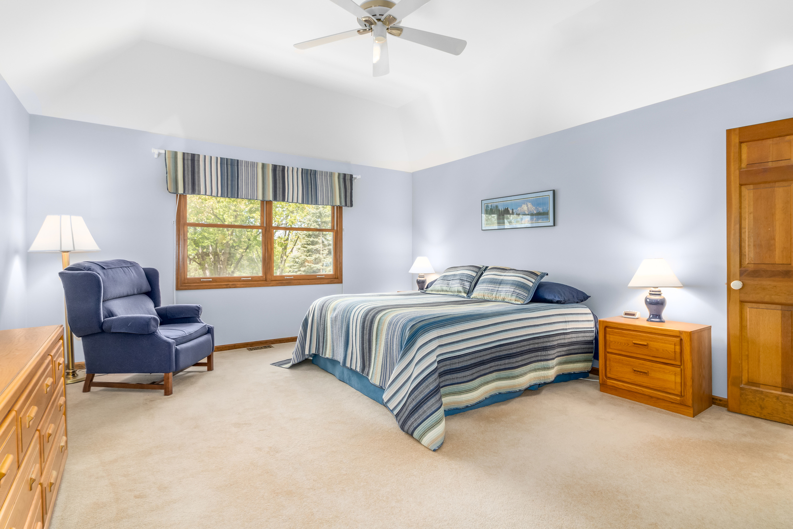 1841 Ranchview Drive Naperville, IL 60565 - Photo 10 of 26