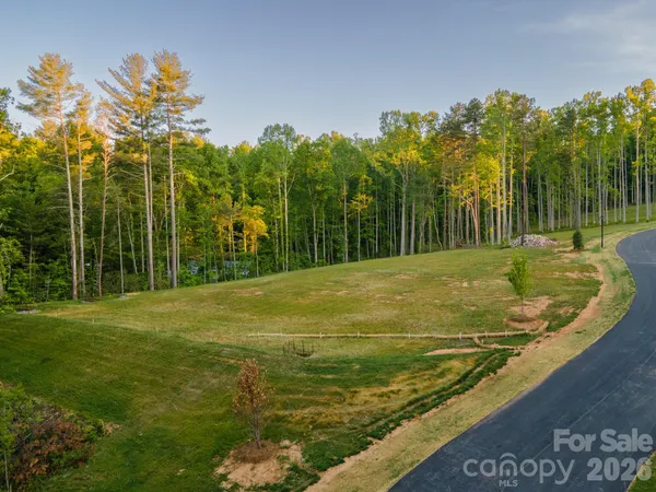 $249,900 | 416 Irvine Drive, Fairview, NC 28730