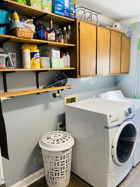 5305 Rivoli Drive Macon, GA 31210 - Photo 19 of 49 14-5305RivoliDrLaundry