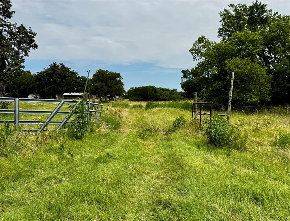 1438 Hurst Road Axtell, TX 76624 - Photo 4 of 19