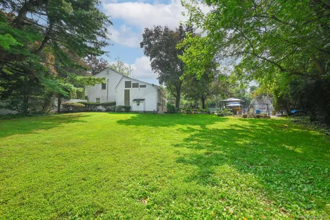 $1,390,000 | 23 Pettit Drive, Dix Hills, NY 11746