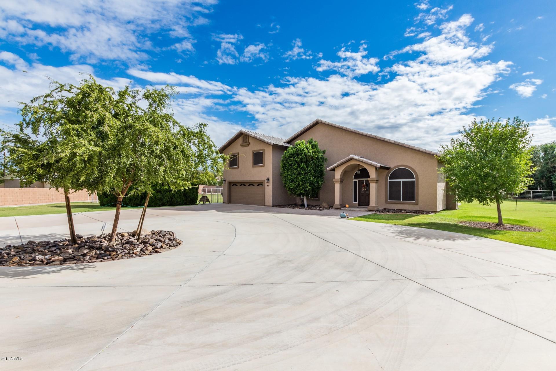 421 West Ray Road Gilbert, AZ 85233 - Photo 3 of 48 FRONT OF HOME / CIRCULAR DRIVEWAY