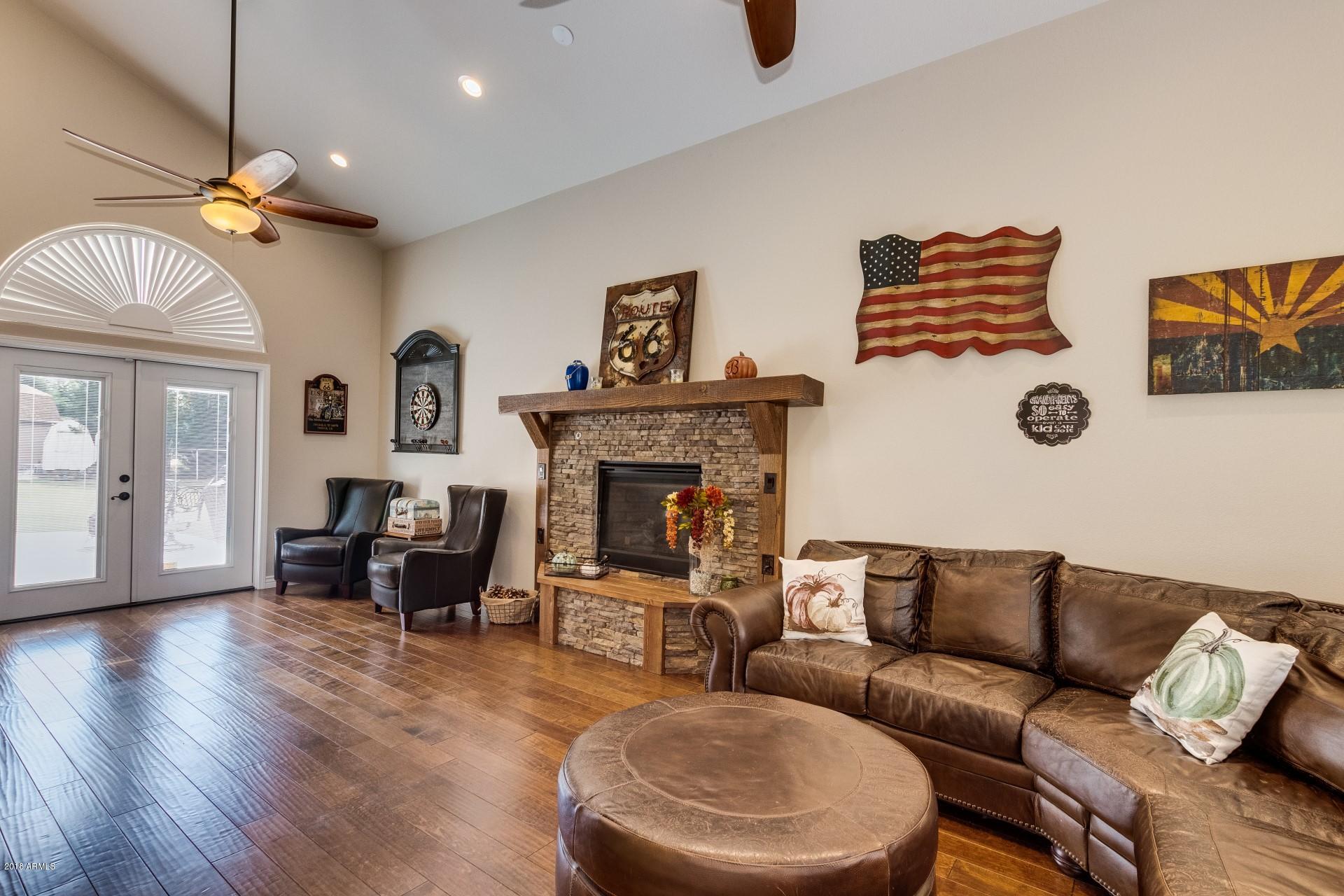 421 West Ray Road Gilbert, AZ 85233 - Photo 6 of 48 FORMAL LIVING/DINING