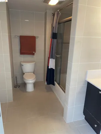 $4,500 | 311 Oak Street, Unit PH27, Oakland, CA 94607