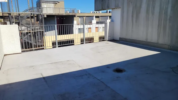 $4,500 | 311 Oak Street, Unit PH27, Oakland, CA 94607