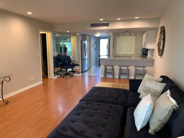 $1,800 | 4120 Tivoli Court, Unit 305, Lake Worth, FL 33467