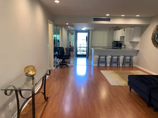 $1,800 | 4120 Tivoli Court, Unit 305, Lake Worth, FL 33467