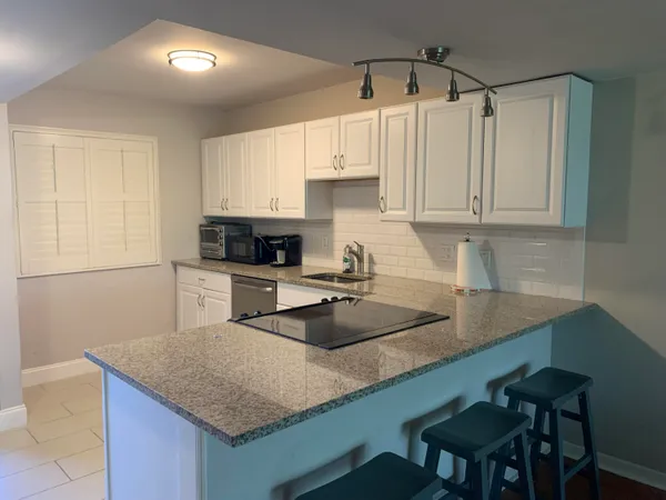 $1,800 | 4120 Tivoli Court, Unit 305, Lake Worth, FL 33467