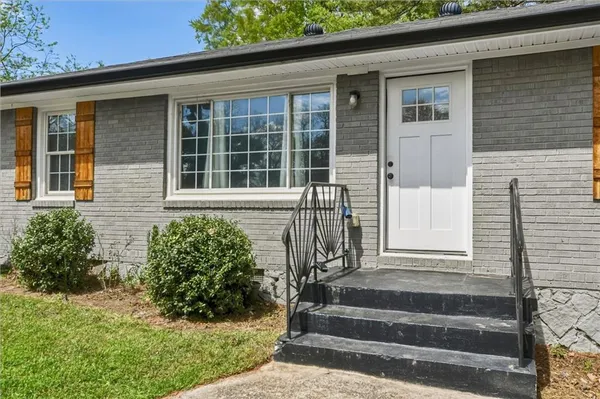 $2,375 | 2866 Belvedere Lane, Decatur, GA 30032