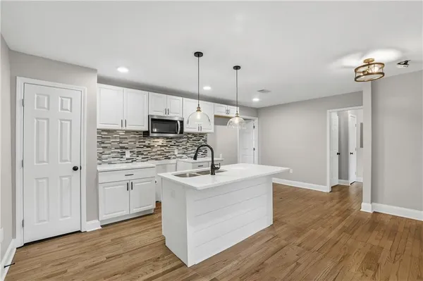 $2,375 | 2866 Belvedere Lane, Decatur, GA 30032