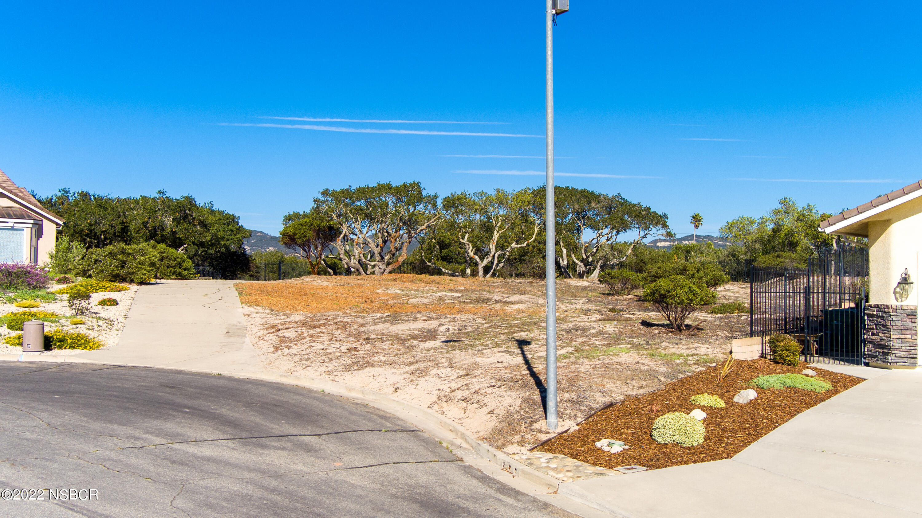1212 Harris Drive Lompoc, CA 93436 - Photo 28 of 29 a view of a backyard of the house