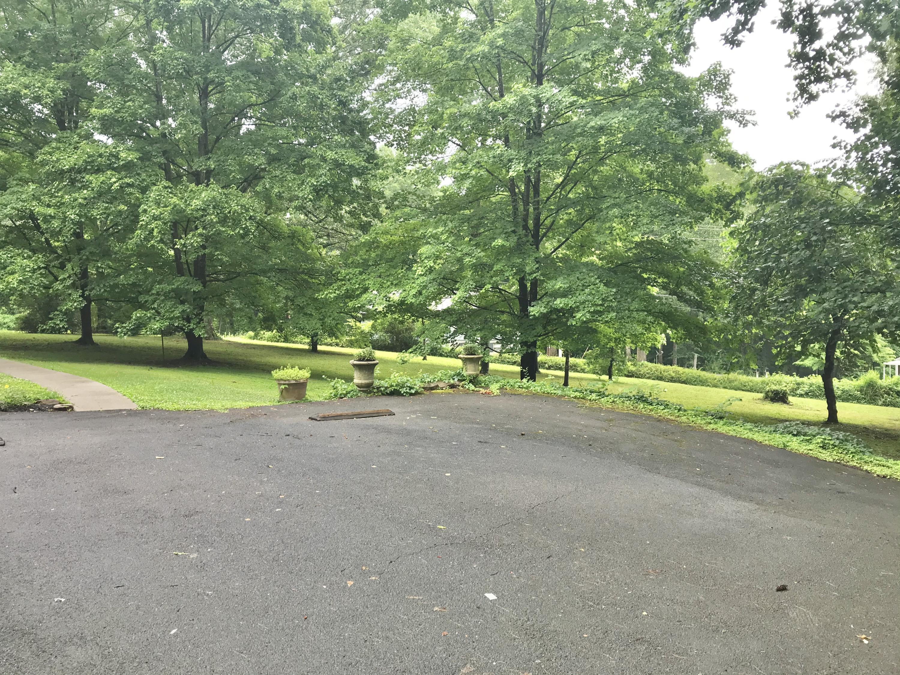 202 Foust Carney Road Powell, TN 37849 - Photo 4 of 33 Lots of extra parking