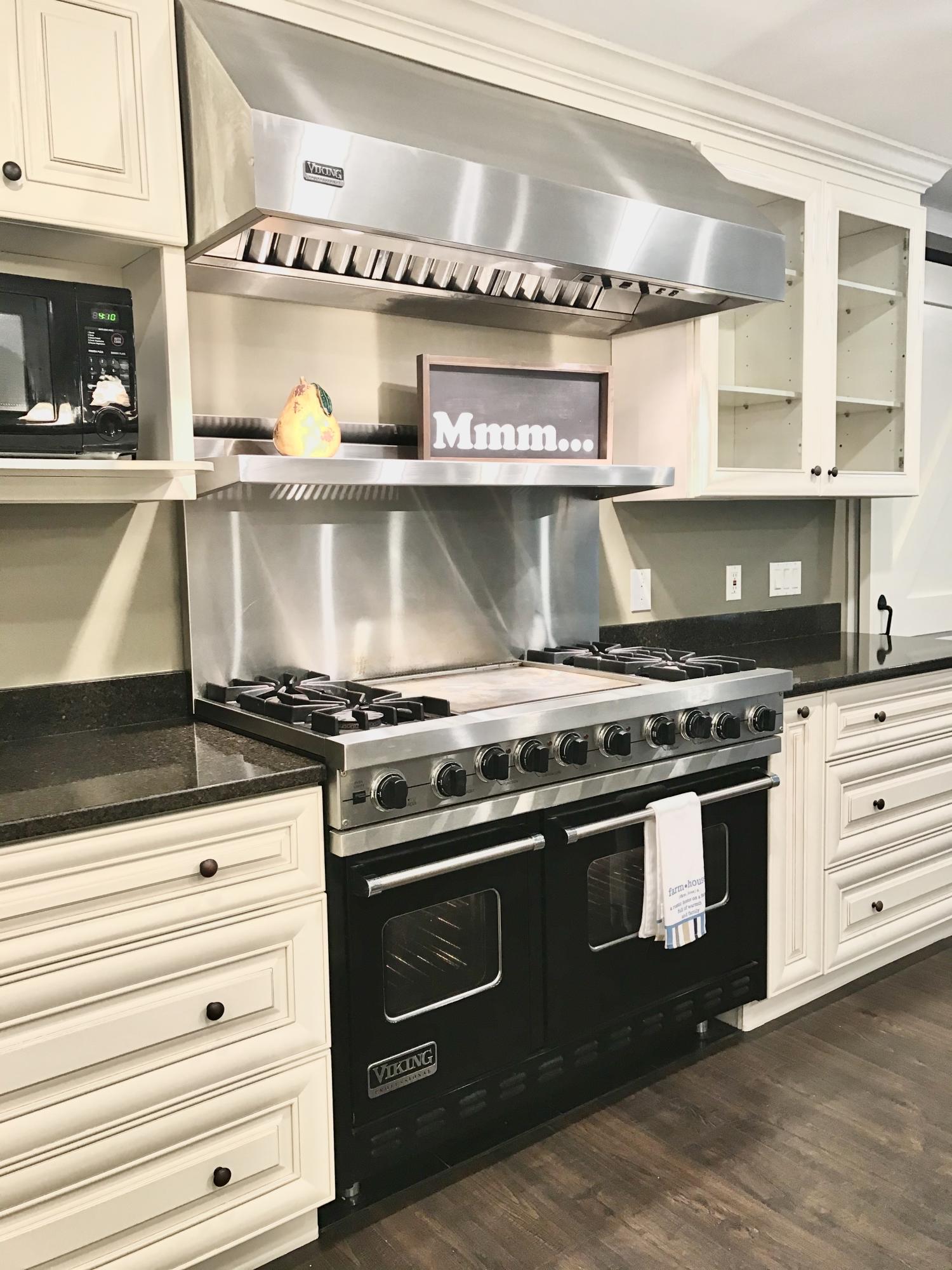 202 Foust Carney Road Powell, TN 37849 - Photo 8 of 33 Viking Stove
