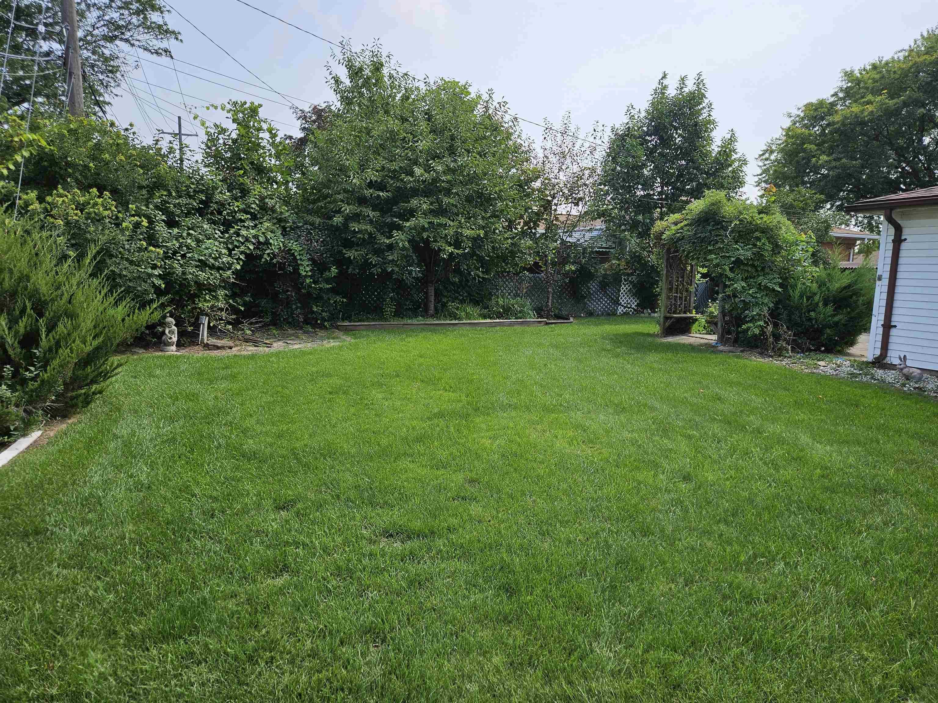 11007 Racine Road Warren, MI 48093 - Photo 30 of 34 50119643-35.JPG