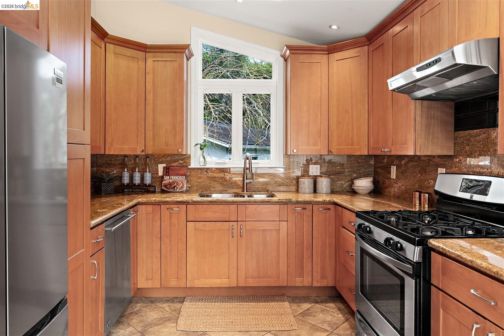 7 Arbor Way Lafayette, CA 94549 - Photo 17 of 48