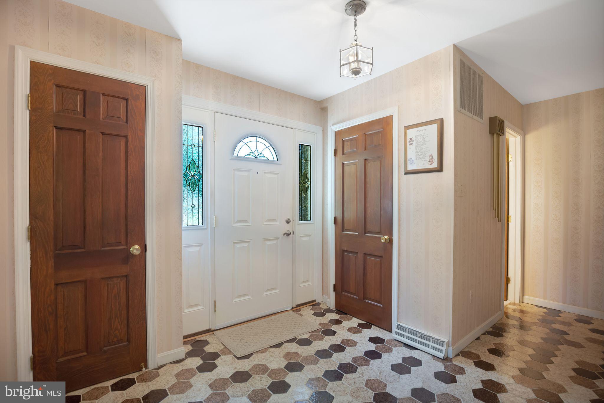 11606 Rivershore Drive Dunkirk, MD 20754 - Photo 7 of 33 Front door Entry