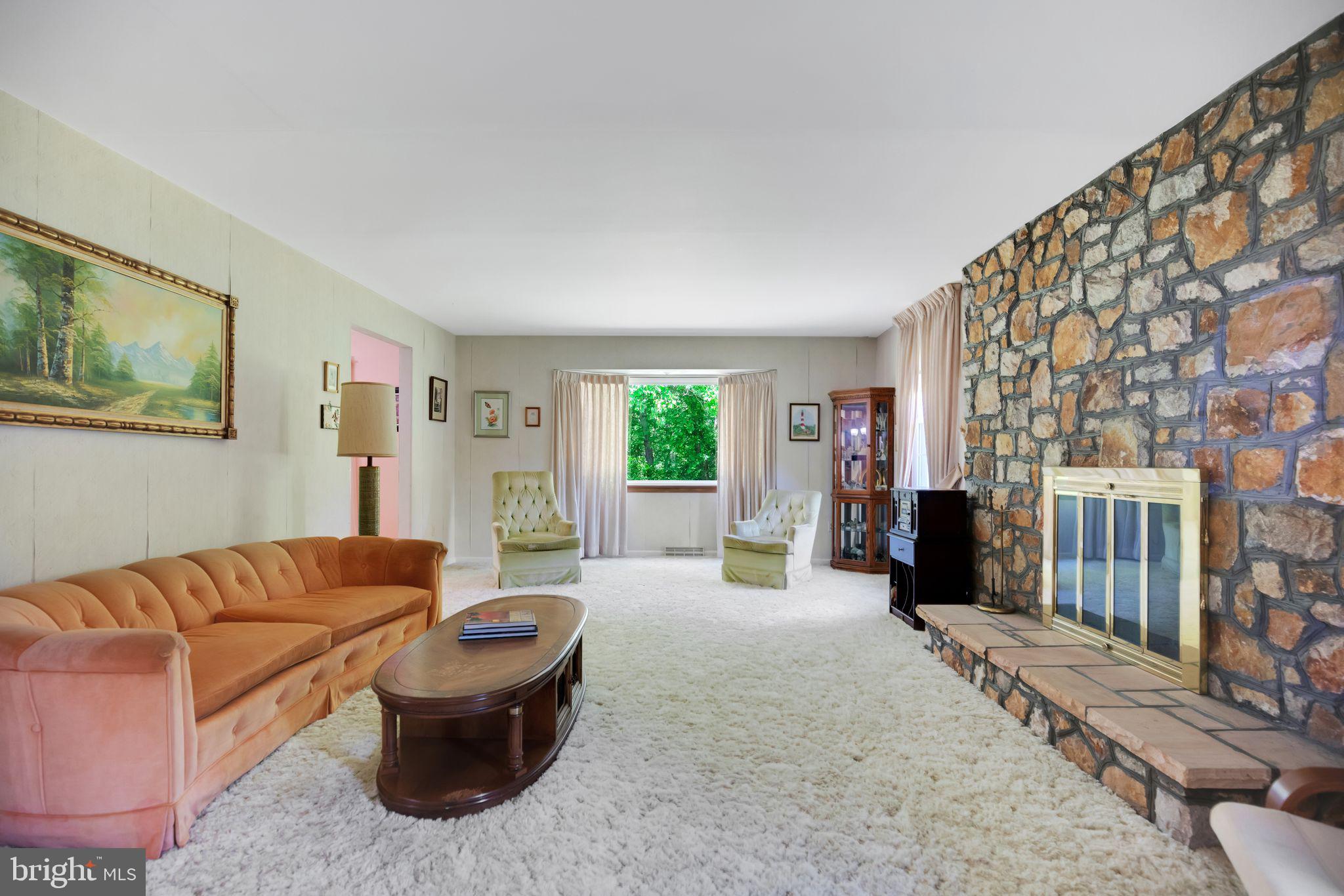 11606 Rivershore Drive Dunkirk, MD 20754 - Photo 8 of 33 Living Room