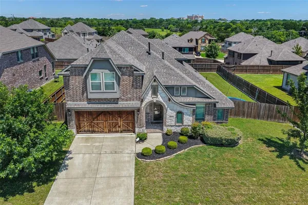 $480,000 | 933 Vista Lane, DeSoto, TX 75115