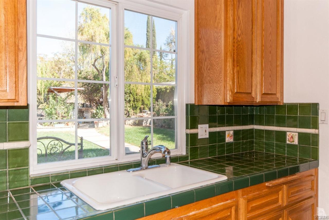 2753 Fitzgerald Road Simi Valley, CA 93065 - Photo 5 of 12 a room with window