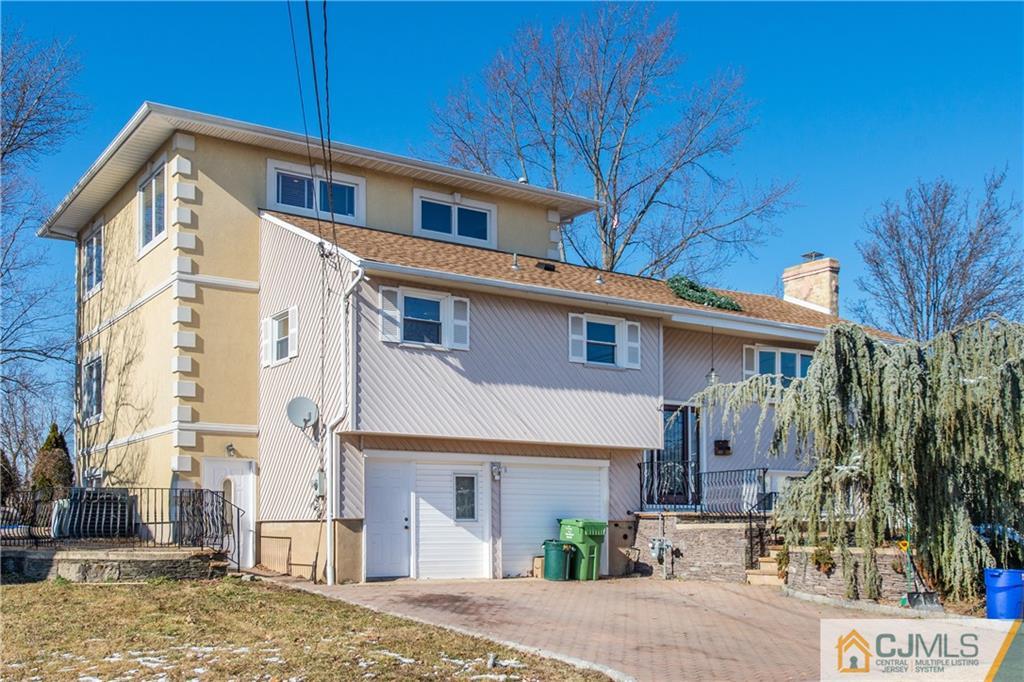 31 Barlow Road Edison, NJ 08817 - Photo 1 of 21 Gallery Image 1