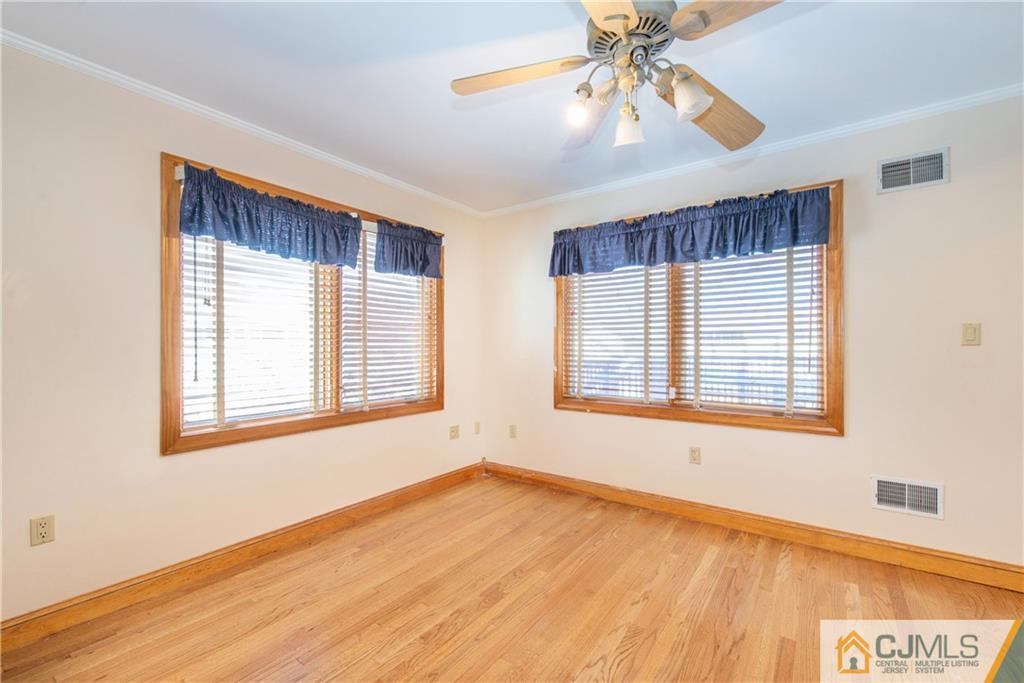 31 Barlow Road Edison, NJ 08817 - Photo 11 of 21 Gallery Image 11
