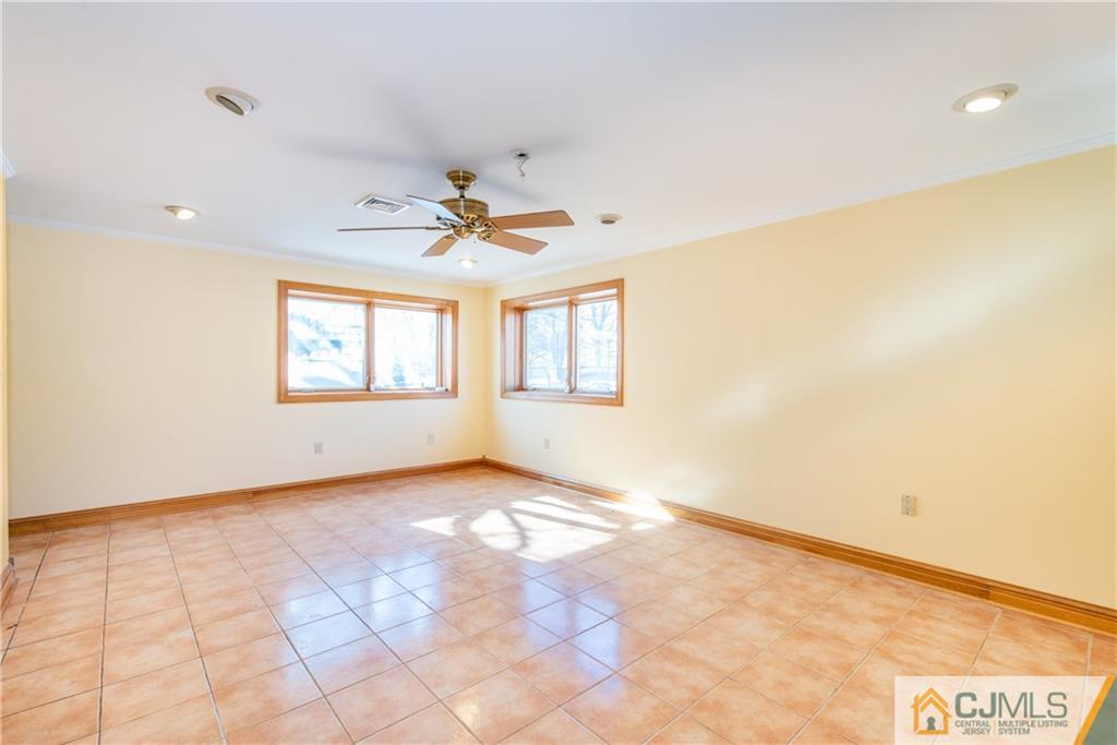 31 Barlow Road Edison, NJ 08817 - Photo 19 of 21 Gallery Image 19