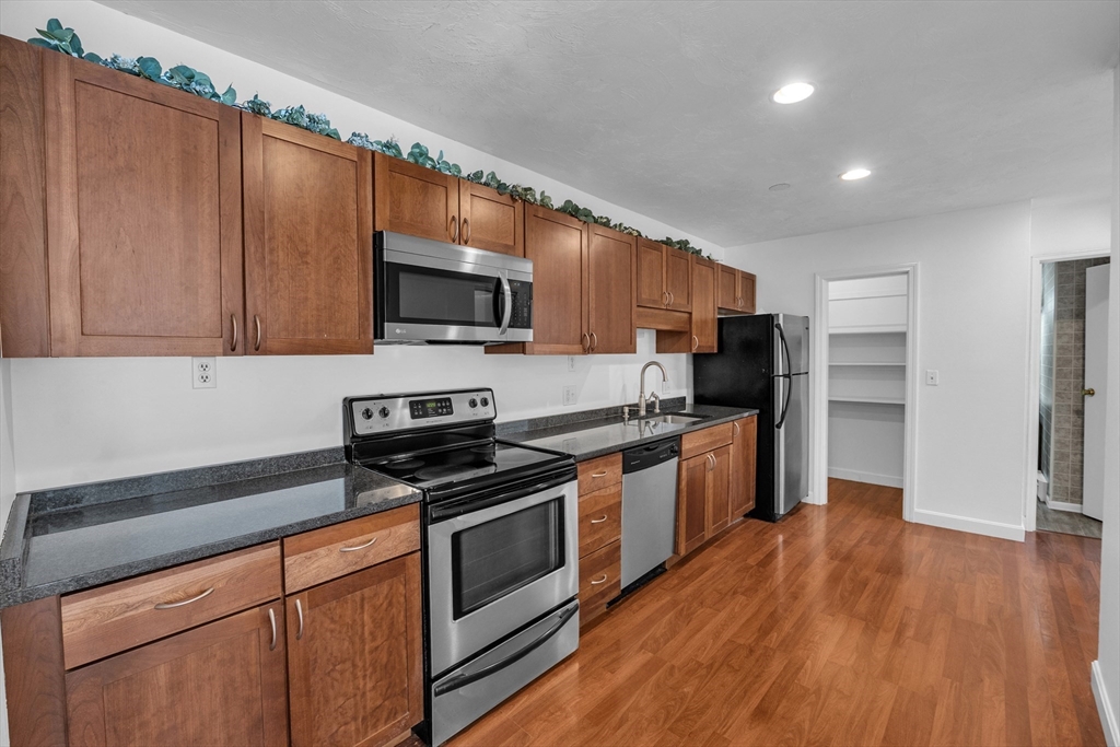 336 East Main Street, Unit 14 Marlborough, MA 01752 - Photo 3 of 33