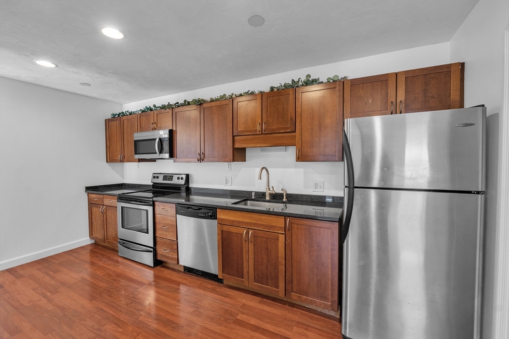 336 East Main Street, Unit 14 Marlborough, MA 01752 - Photo 4 of 33