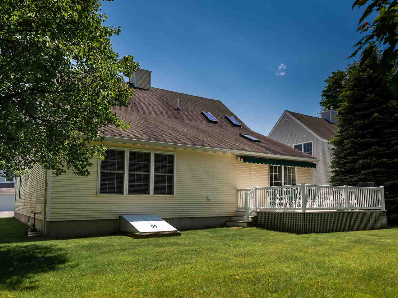 107 Hampton Meadows Hampton, NH 03842 - Photo 24 of 34 Gallery Image 24