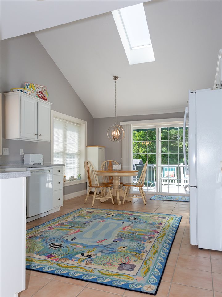 107 Hampton Meadows Hampton, NH 03842 - Photo 9 of 34 Gallery Image 9