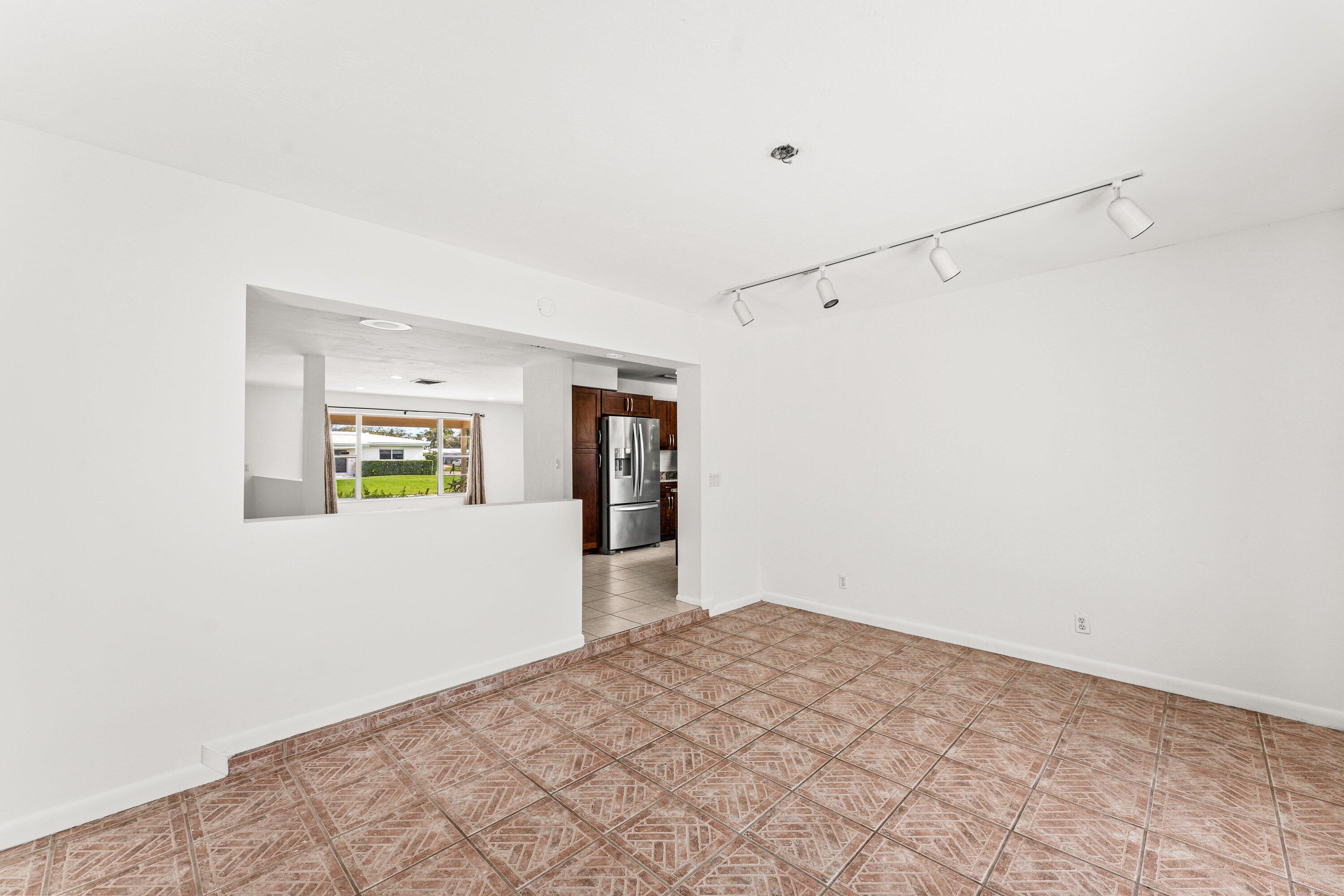 360 Northeast 23rd Way Boca Raton, FL 33431 - Photo 12 of 30 Florida Room